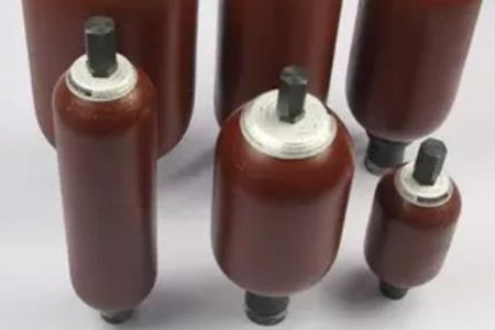 囊式蓄能器如何幫助系統減少故障？真相揭秘！