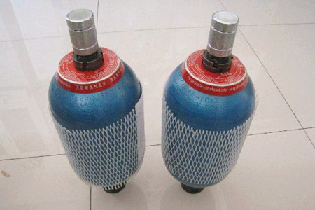 廠家生產(chǎn)活塞式蓄能器時(shí)需注意哪些？