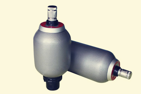 囊式蓄能器的工作原理，液壓系統中的“放大器”！